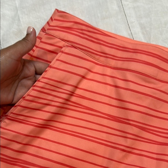 Puma Women's Striped Coral Skort size L - Picture 2 of 9